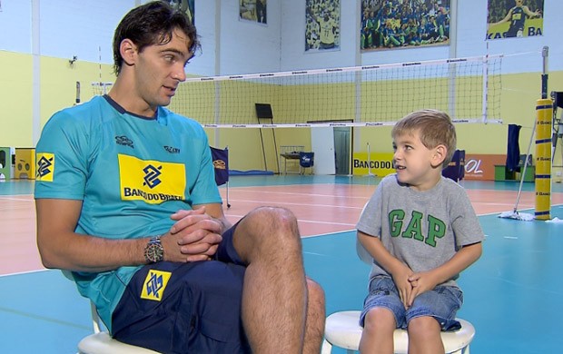 Giba e o filho Patrick, de três anos (Foto: Reprodução SporTV)