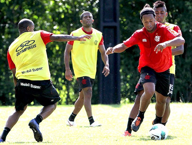 Ronaldinho Gaúcho no treino do Flamengo (Foto: Jorge William / Ag. O Globo)