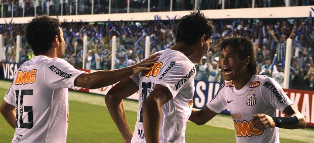 Ganso Neymar gol Santos (Foto: Reuters)