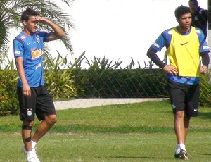 Henrique no treino do Santos (Foto: Marcelo Hazan / Globoesporte.com)