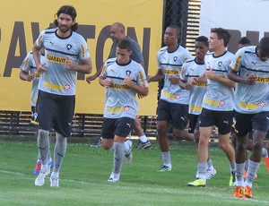 Loco Abreu, Treino Botafogo (Foto: Thales Soares / Globoesporte.com)