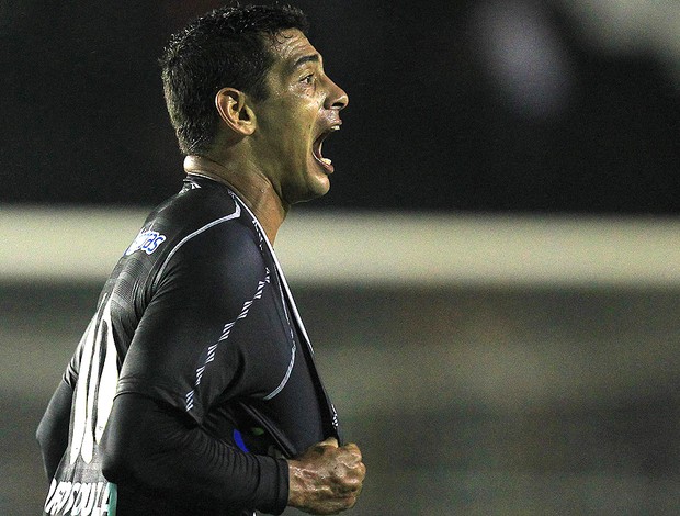 Diego Souza, Vasco x Lanús (Foto: EFE)