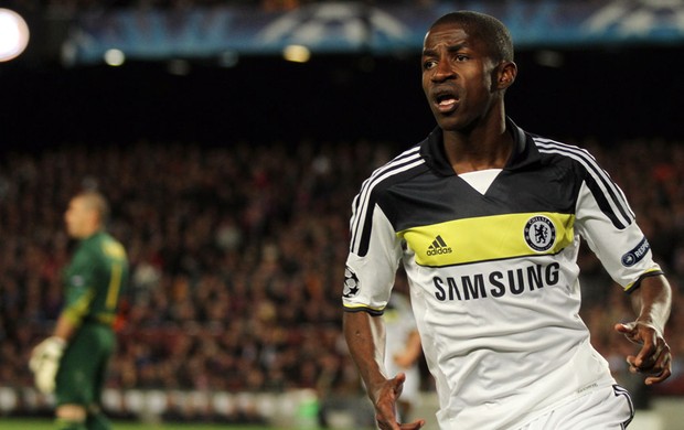 ramires chelsea x barcelona (Foto: AP)