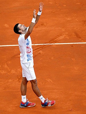 Novak Djokovic tênis Monte Carlo oitavas (Foto: Reuters)