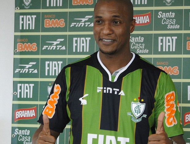 gilberto, meia do america MG (Foto: Tarcisio Neto / Globoesporte.com)