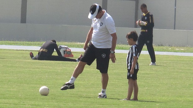 Oswaldo de Oliveira e o Filho Guilherme, Botafogo (Foto: Felippe Costa / Globoesporte.com)