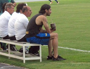 Loco Abreu treino botafogo (Foto: André Casado / Globoesporte.com)