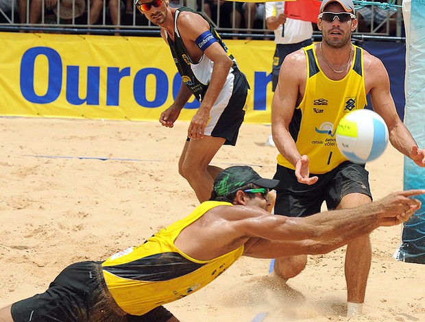 Bruno e Hevaldo Volei de praia (Foto: Divulgação / CBV)