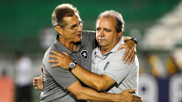 Oswaldo de Oliveira Botafogo e Vadão Guarani (Foto: Marcos Ribolli / Globoesporte.com)