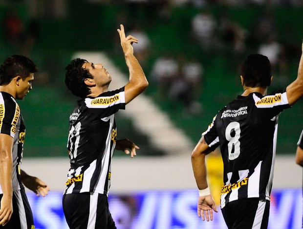 Herrera gol Botafogo (Foto: Marcos Ribolli / Globoesporte.com)