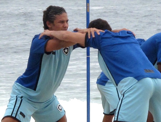 cabelo elkeson botafogo (Foto: Thales Soares / Globoesporte.com)