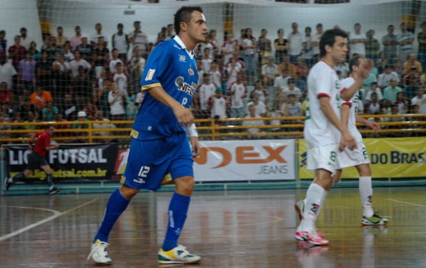 Orlândia, de Falcão, vence o Atlântico Erechim pela Liga Futsal (Foto: Carlos Silva/Divulgação)