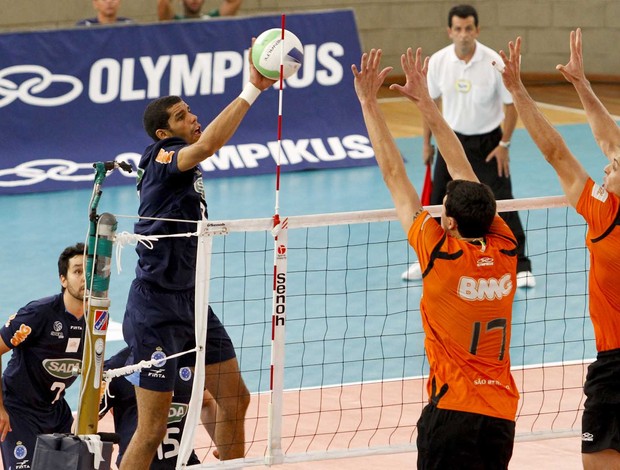 Wallace Cruzeiro vôlei Superliga (Foto: Washington Alves/VIPCOMM)