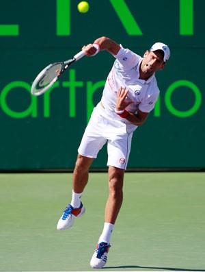 Novak Djokovic tênis Miami oitavas (Foto: Reuters)