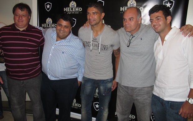 renato jeferson botafogo (Foto: André Casado / GLOBOESPORTE.COM)