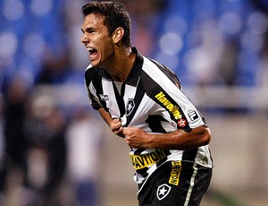 alex botafogo gol coritiba (Foto: Satiro Sodré / AGIF)