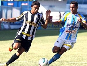 Elkeson do Botafogo no jogo contra o Macaé (Foto: Fernando Soutello / Divulgação AGIF)