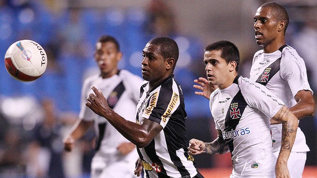  jobson botafogo x vasco (Foto: Fernando Soutello/AGIF)