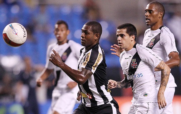  jobson botafogo x vasco (Foto: Fernando Soutello/AGIF)