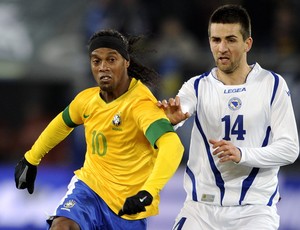 ronaldinho gaúcho brasil x bósnia (Foto: AFP)