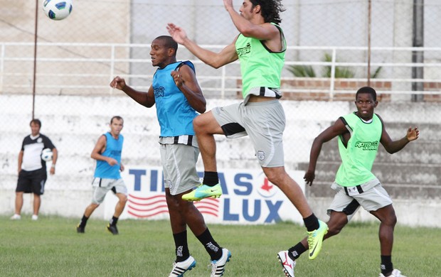 treino do treze desta terça (Foto: Leonardo Silva / Jornal da Paraíba)