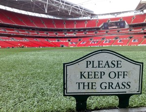 grama wembley (Foto: Rodrigo Sirico/Globoesporte.com)