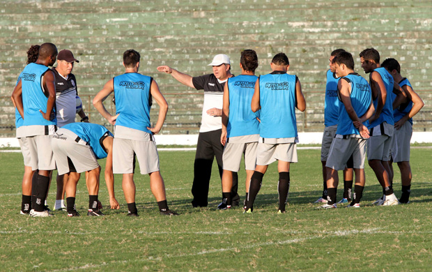 Marcelo Vilar, técnico do Treze (Foto: Leonardo Silva / Jornal da Paraíba)