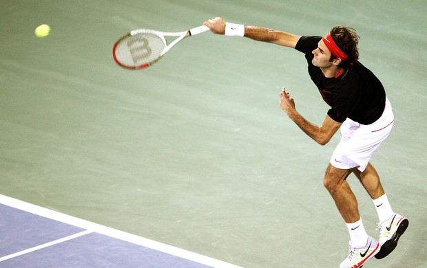 Roger Federer na partida contra Del Potro tênis ATP de Dubai (Foto: AFP)