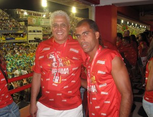 Felipe e Roberto Dinamite, do Vasco, na Sapucaí (Foto: Alexandre Alliatti / Globoesporte.com)
