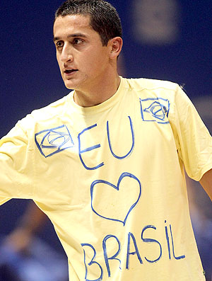 Nicolas Almagro comemora na final de tênis do Brasil Open (Foto: Gaspar Nóbrega / Inovafoto)