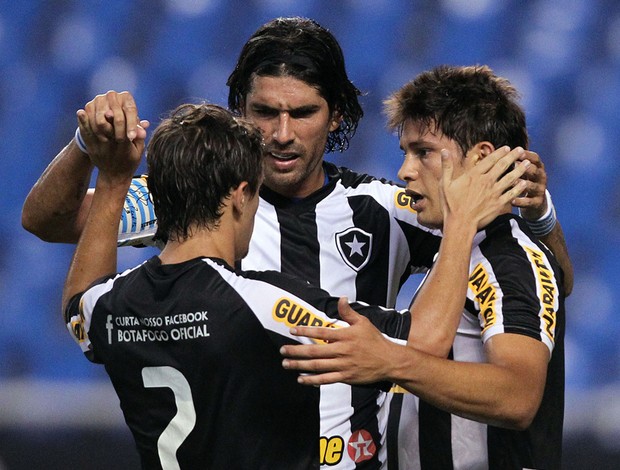 elkeson botafogo x olaria (Foto: Fernando Soutello/AGIF)