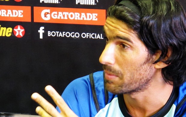 loco abreu botafogo (Foto: André Casado / GLOBOESPORTE.COM)