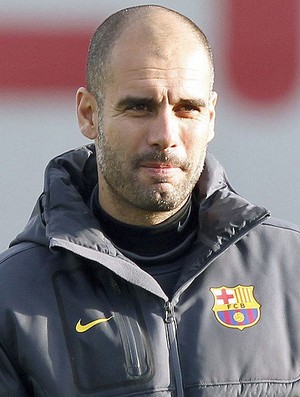 Pep Guardiola no treino do Barcelona (Foto: EFE)