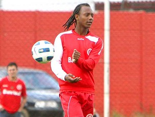 Andrezinho no treino do Internacional (Foto: Lucas Uebel / VIPCOMM)