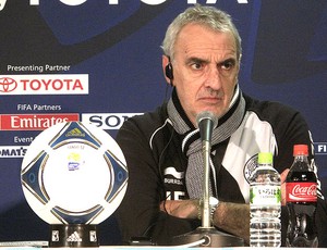 Jorge Fossati durante coletiva do Al Sadd (Foto: Thiago Dias / Globoesporte.com)