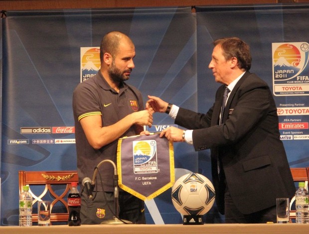 Pep Guardiola em coletiva (Foto: Thiago Dias / Globoesporte.com)