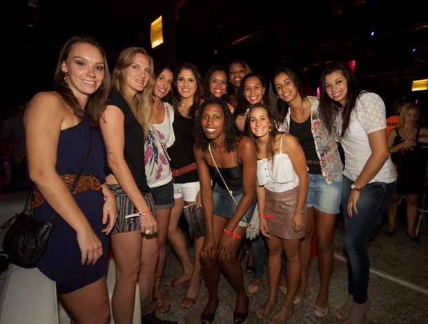 Jogadoras do Rio de Janeiro no show do Jota Quest 3 (Foto: Luna Vale/SporTV.com)