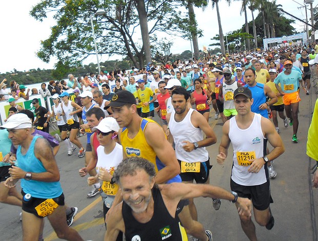 largada da corrida da Volta da Pampulha  (Foto: Luisa Prochnik / Globoesporte.com)