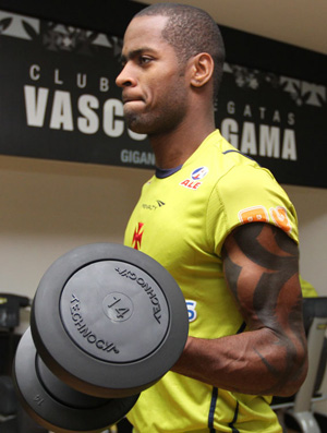 Dedé na musculação Vasco  (Foto: Marcelo Sadio/Vasco.com.br)