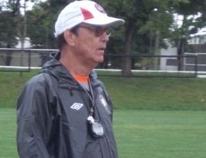 Antônio Lopes, técnico do Atlético-PR (Foto: Fernando Freire/Globoesporte.com)