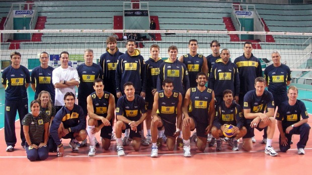 seleção masculina vôlei aclimatação frança (Foto: Divulgação / CBV)