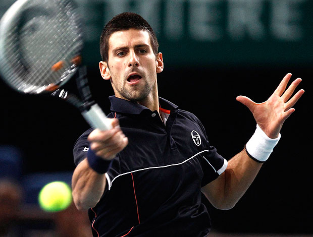 Novak Djokovic tênis Paris oitavas (Foto: Reuters)