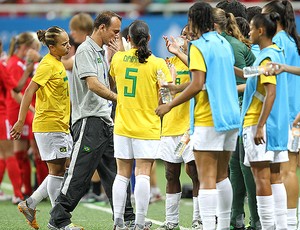 debora Futebol feminino Brasil x Canadá (Foto: Jefferson Bernardes/VIPCOMM)