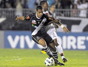 Romulo, Vasco x Atletico-GO (Foto: Alexandre Loureiro/Fotocom.net)