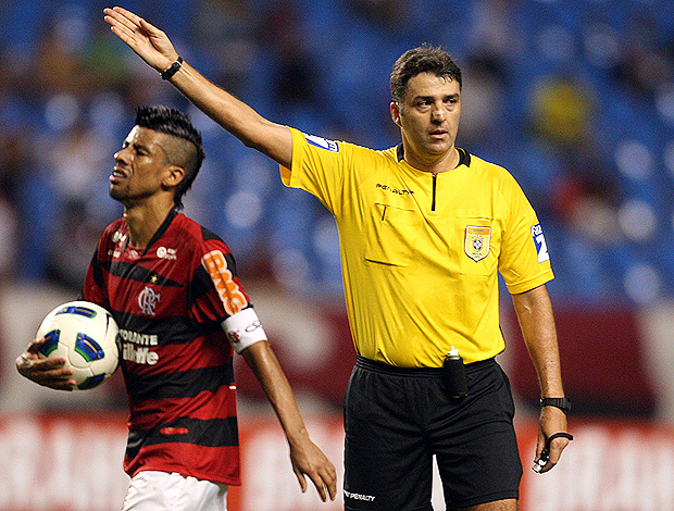 Paulo Godoy Bezerra flamengo x santos (Foto: Agência Estado)