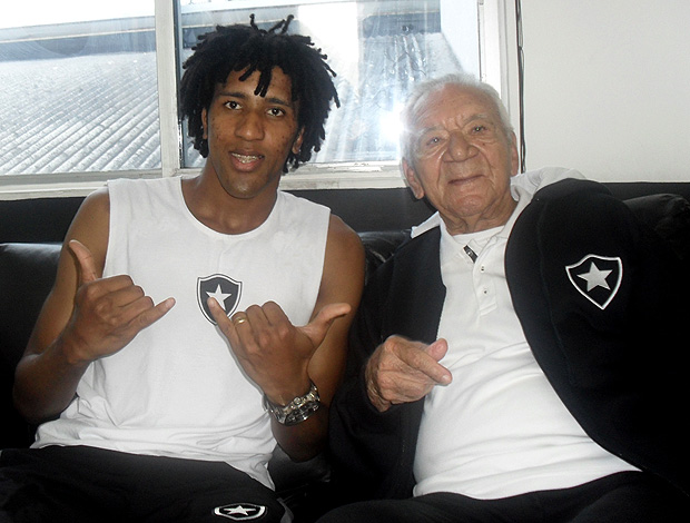 Cortez e Nilton Santos (Foto: AGIF)