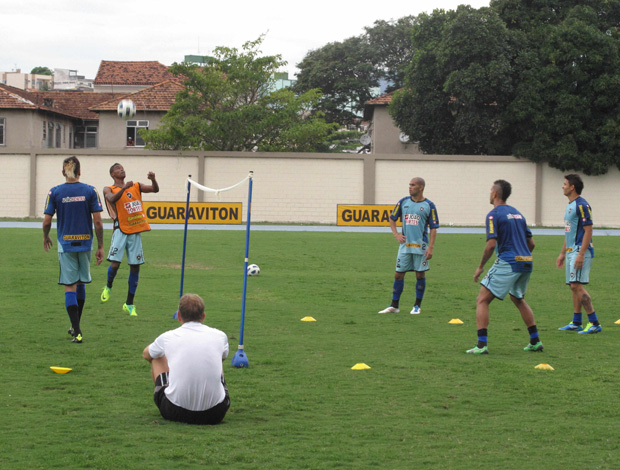 Futevolei no treino do Botafogo (Foto: Fabio Leme/Globoesporte.com)