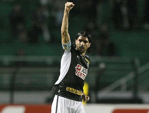 loco abreu botafogo x corinthians   (Foto: Agência Estado)