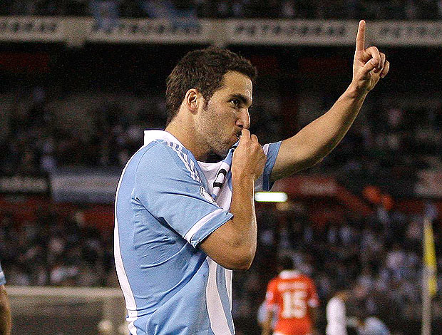 higuain  argentina x chile (Foto: AP)