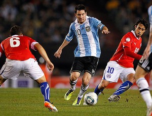 messi valdivia argentina x chile (Foto: Reuters)